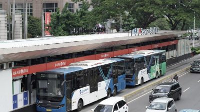 Gaji sesudah itu persyaratan jadi sopir bus Transjakarta